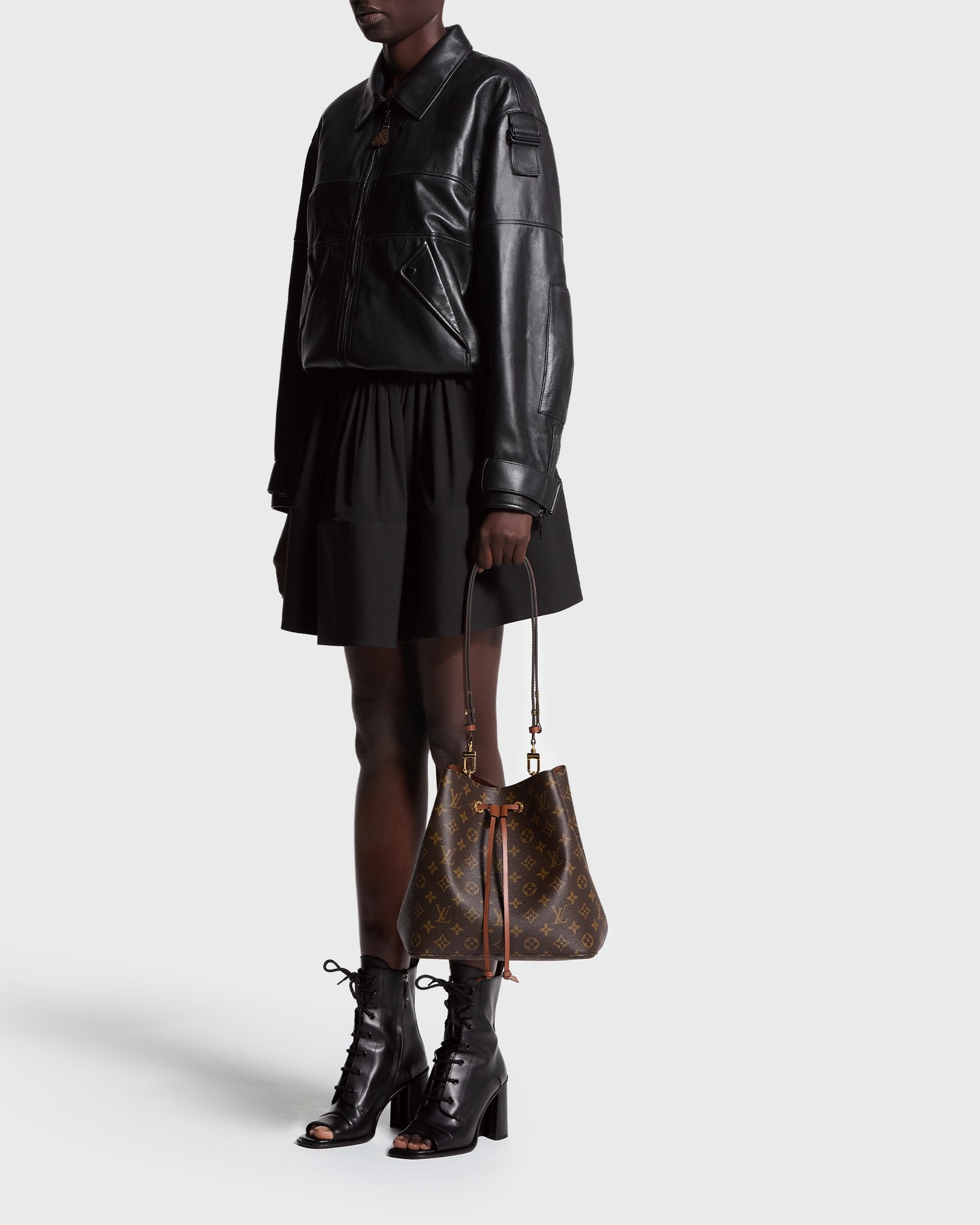 Luxury Monogram Canvas and Leather Handbag Neonoe | LOUIS VUITTON ®